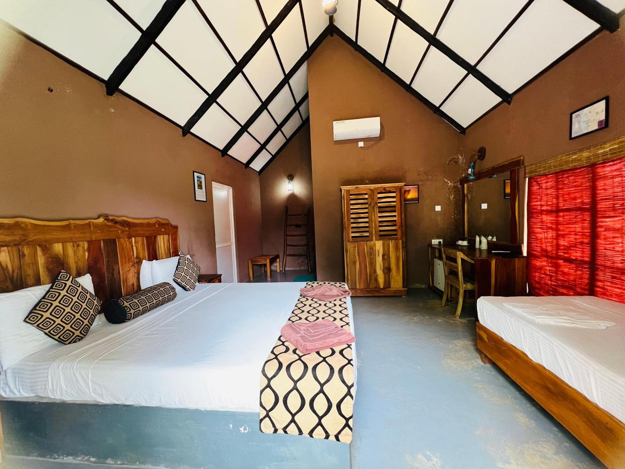 Coco Village Hotel Чилау Экстерьер фото
