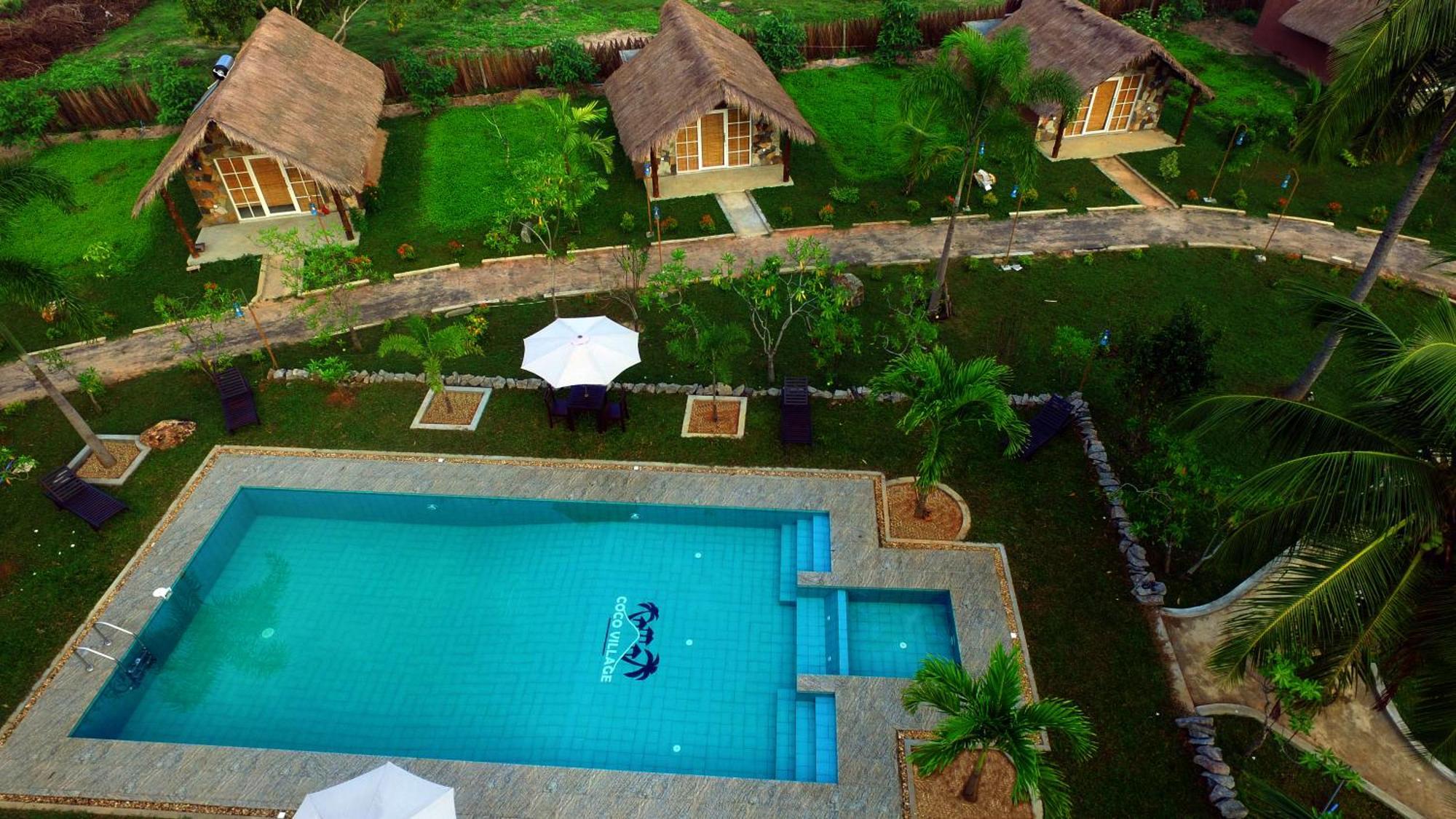 Coco Village Hotel Чилау Экстерьер фото